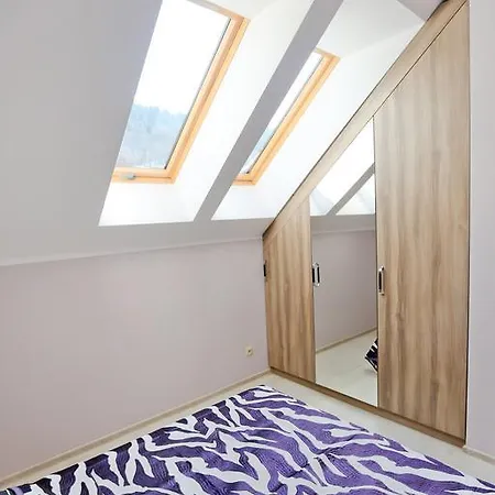 Pod Skrzycznem * Щирк