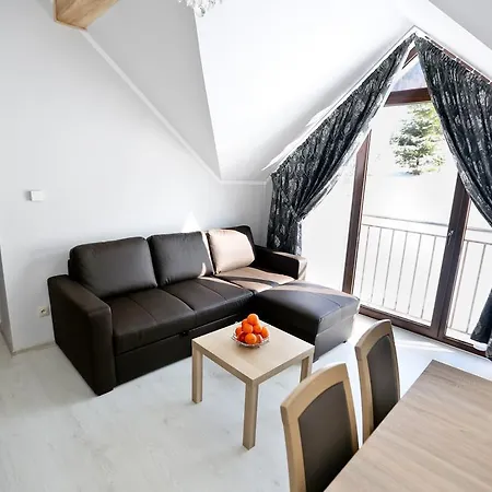 Pod Skrzycznem Apartment *