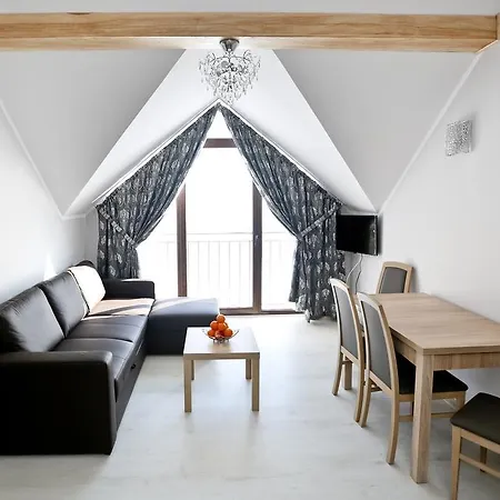 Pod Skrzycznem * Щирк